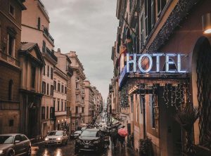 mikä on domain hotelli